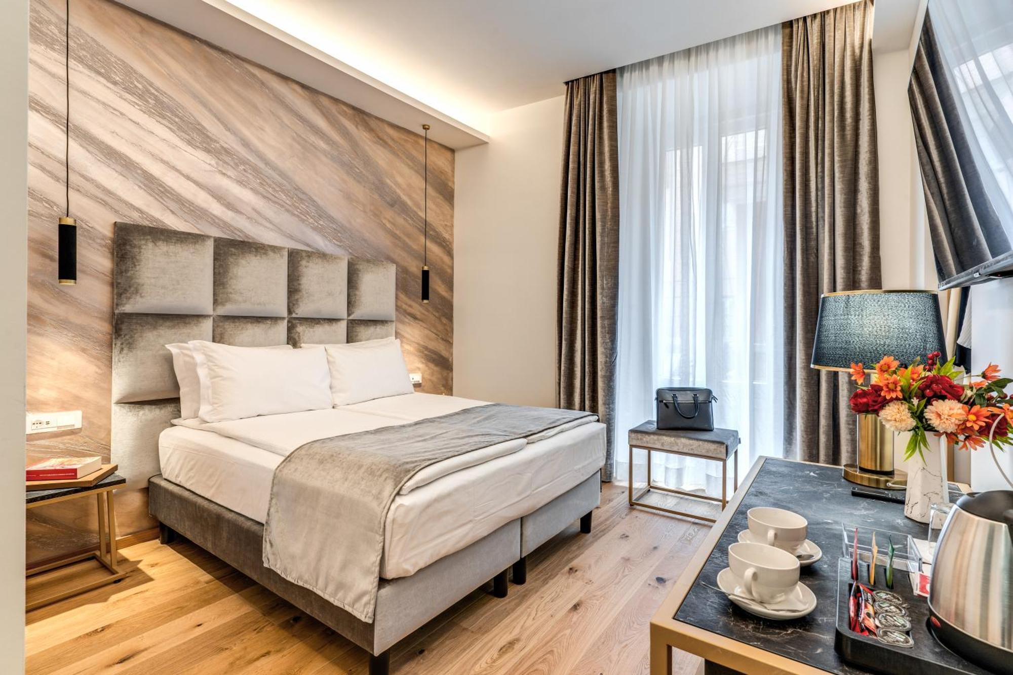 Goldoni 47 Hotel Рим Екстериор снимка