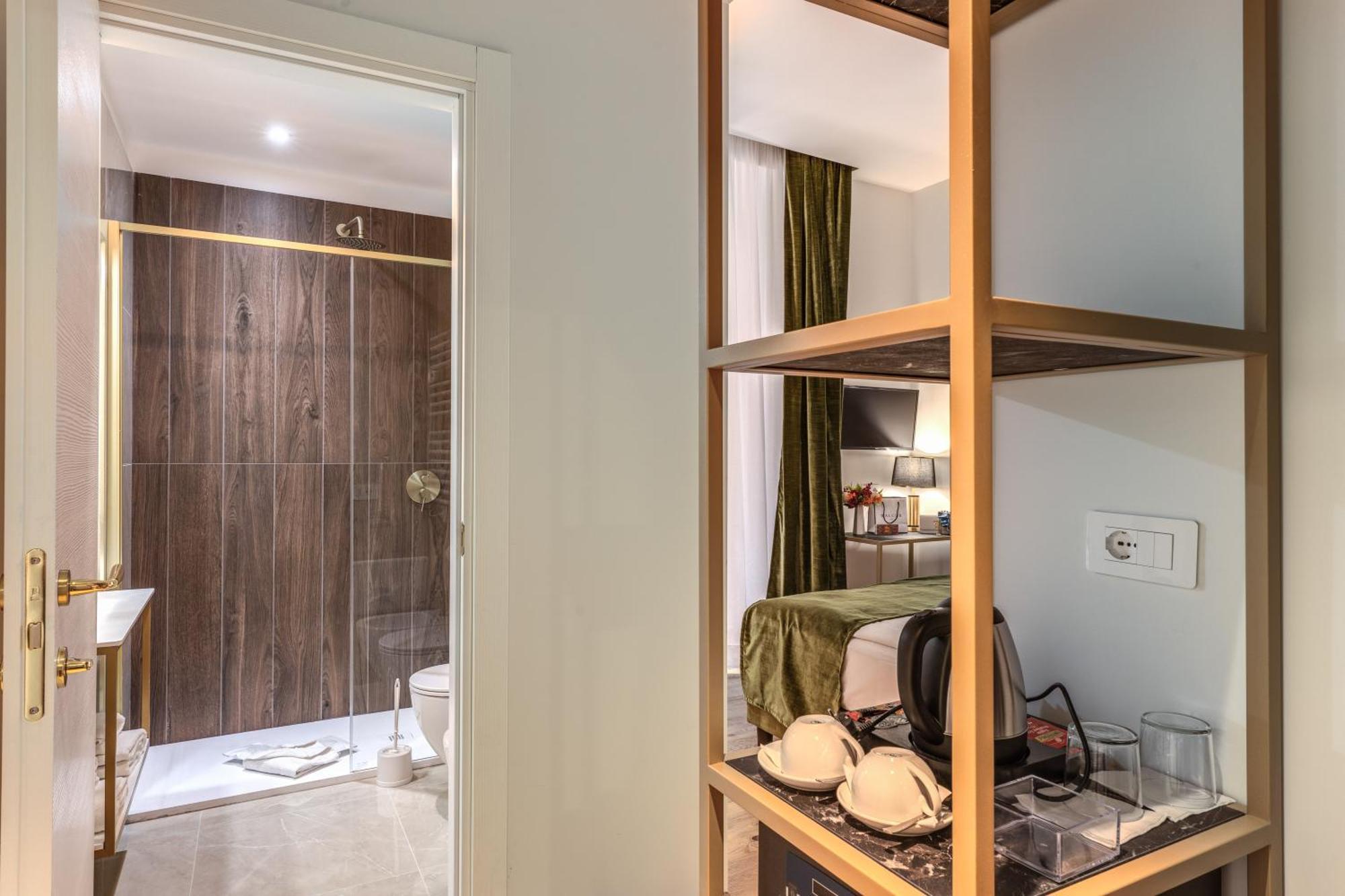 Goldoni 47 Hotel Рим Екстериор снимка