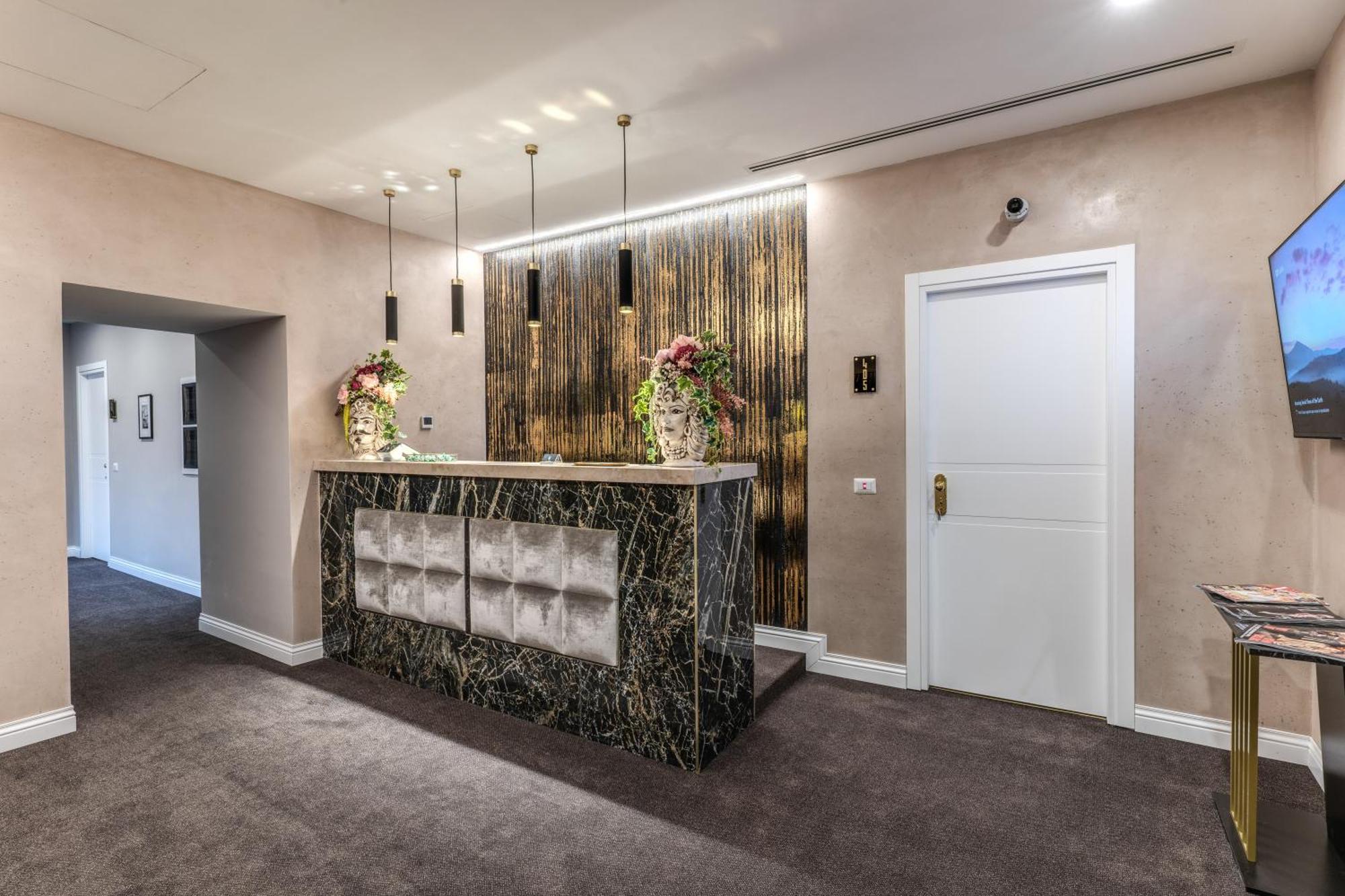 Goldoni 47 Hotel Рим Екстериор снимка