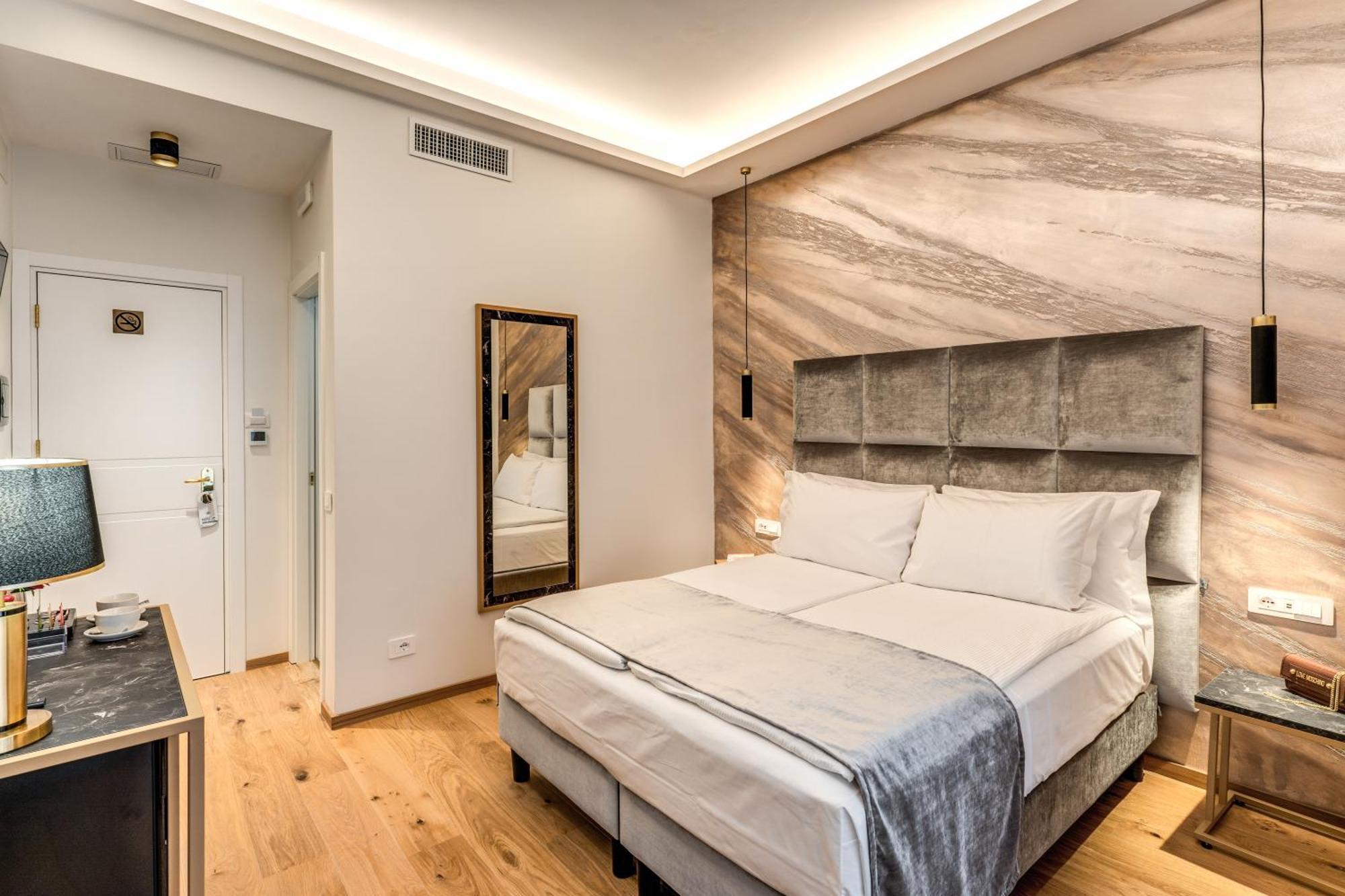 Goldoni 47 Hotel Рим Екстериор снимка