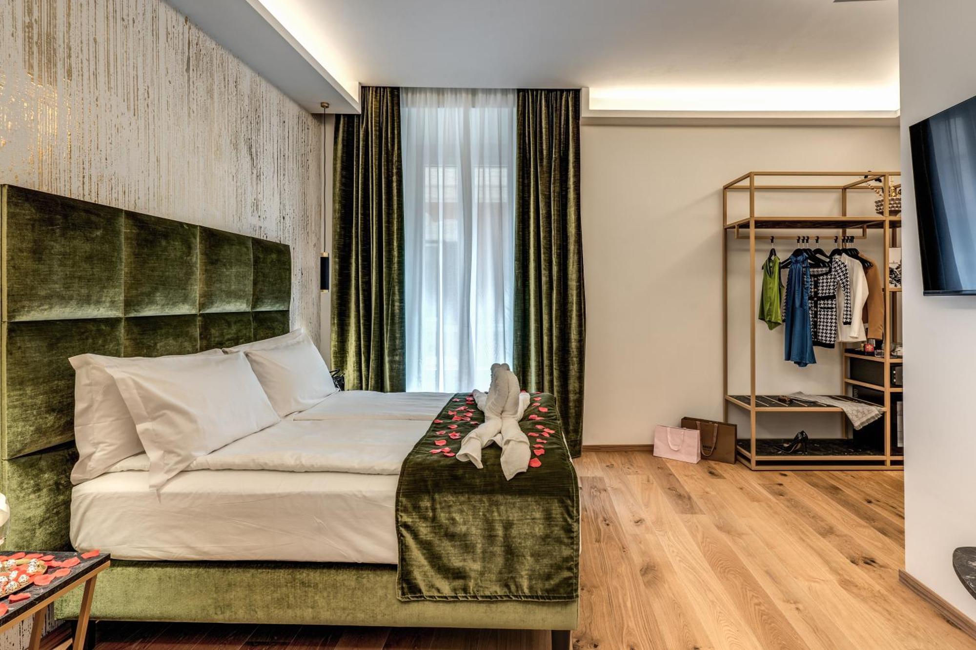 Goldoni 47 Hotel Рим Екстериор снимка